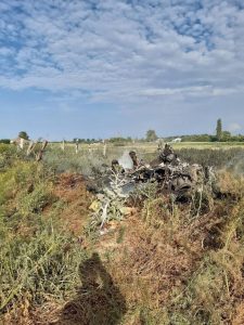Обломки сбитого вертолета Ка-52 ВКС РФ в районе поселка Таловая Воронежской области